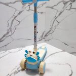 اسكوتر مضيى مع مسيقى